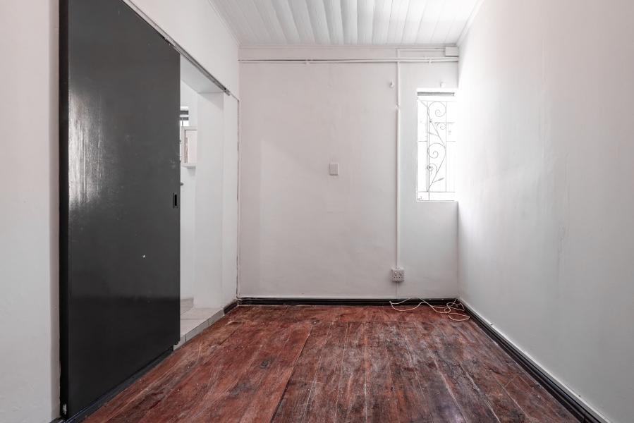 To Let 9 Bedroom Property for Rent in Maitland Western Cape